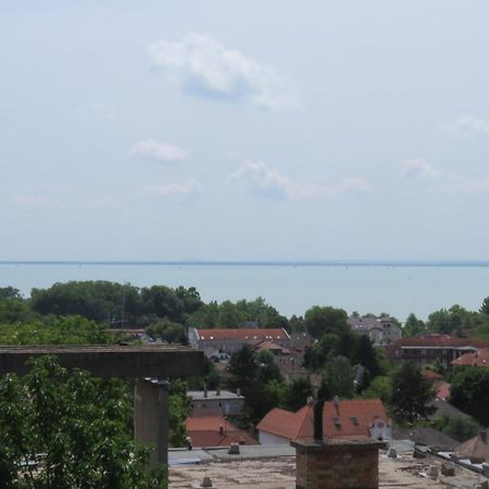 Prima Porta Vendeghaz Hotel Balatonalmádi Exterior photo